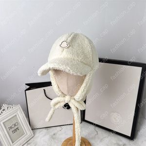 Winter Ball Caps Luxury Ear Protection Lamb Wool Baseball Cap for Mens Women Designer Hats Fashion Street Hat Beanies