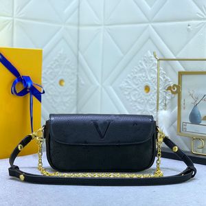 Kadın Crossbody Bag Moda Tasarımcı Çantası Zincir Sarmaşık Zincir Çanta Siyah Cüzdan Deri Flep Under Embor Omuz Çantası Lüks Lady Bags Cüzdan 23cm