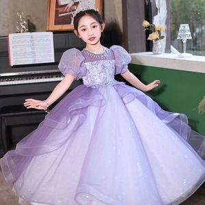 Dubai Crystal Flower Girl Dress Ny Purple Christening Dopklänningar för babyflickor Pärlor Appliced ​​Tiered Ruffles Bonnet Flower Girls First Communication Dress