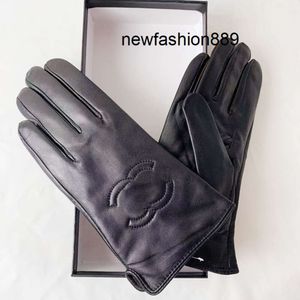 fashion luxury leather Women gloves winter Plush touch screen for cycling with warm insulated sheepskin fingertip Gloves