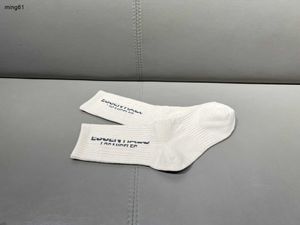 Marque bébé bas lettre logo impression chaussettes enfant en bas âge enfants vêtements de marque garçon fille tuyau confortable enfant collants