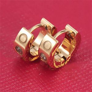 여자를위한 티타늄 강철 18K 스터드 사랑 귀걸이 절묘한 간단한 패션 C 다이아몬드 반지 레이디 귀걸이 쥬얼리 선물 가방