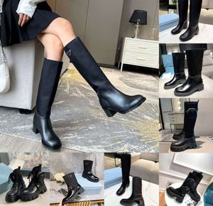 2024 Luxury Designer Leather Women Boots Desert Boot Flamingos Real Leathers grova vinterdesigners Skor Plattform Martin Martins Marten Martens Ankel Wear-Resis