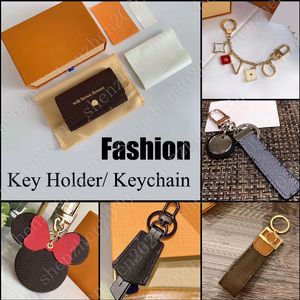Mode söt nyckelhållare bil nyckelring mode nyckelringar för män kvinnor med presentförpackning