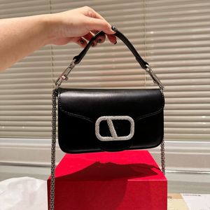 Дизайнерская сумка Женская сумка на одно плечо Роскошная сумка через плечо Классическая сумка с пряжкой для подмышек Маленькая квадратная сумка с металлической пряжкой Сумка-багет Кошелек