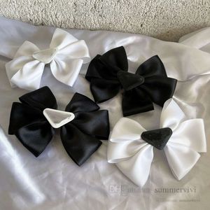 P estilo meninas letra triângulo arcos grampos de cabelo estilo senhora crianças arco acessórios de cabelo ins crianças bowknot princesa primavera clipe q7156