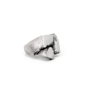 Diablo Pioneer Handmade Cracked Old Sterling Silver Ring For Men and Women's Fashion Light Luxury Niche Design Accessories