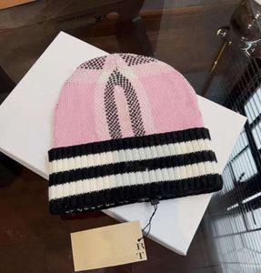 Kapelusze szaliki zestawy cappelli sciarpe set berretti con teschio berrettocappellic ont b errettod id eSignc AP Projektant Beanie Bonnet Hat C Appelloi nerveralep Opolar