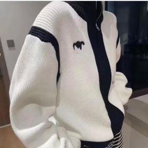 Bahar Sweaters Kadın Tasarımcıları Üç Boyutlu Nakış Logosu Uzun Kol Beyaz Renk Kontrast Sökücü gevşek fermuarlı örgü gündelik moda kıyafetleri