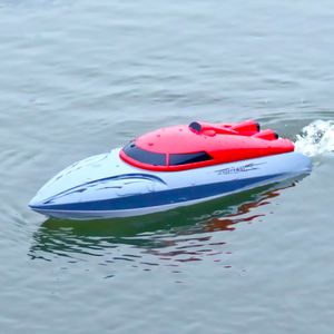 ElectricRC -båtar 20 kmh vattentät RC -hastighetsbåt 3.7V batteri 2,4 g hög hastighet elektriska racing fartyg Remote Control Toys for Children 230417