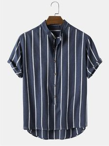 Camisas casuais masculinas vestem as camisas masculinas de verão de moda simples listradas de colarinho masculino de colarinho curto jovens de mangas curtas 230418