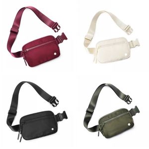 Luxury midjepåsar överallt bältesväska designer Fanny packar kvinnor utomhussport sacoche trendiga borrhärre midja väska nylon vit brun enkel xb083