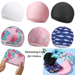 Capas de natação garotas bonitinhas garotas de natação Crianças crianças de alta elasticidade Tecido piscina de chapéu de banho de banho de banho Proteja as orelhas Acessórios de natação P230418