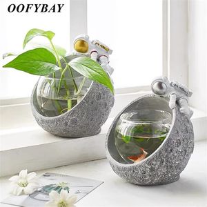 Vases Nordic Resin Astronaut Transparent Glass Flower Vase Living Room Hydroponics Plants Pots Office Desktop Crafts Home Decoration 231117