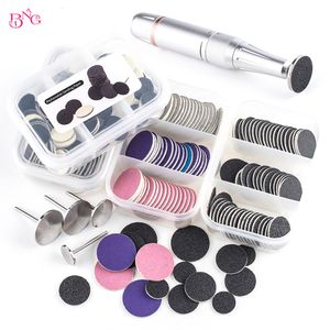 Depilador 60PCS Pedicure Disco Pé Removedor de Pele Morta Lixa Substituível para Calcanhares Bocais de Metal para Pés Acessórios para Pernas 230417