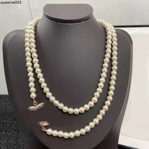 Colares Pingente Designer Tendência Mulheres Pearl Gargantilha Cadeia Cristal 18K Banhado A Ouro Latão Cobre Carta Declaração Jóias Acessórios Nunca Fade