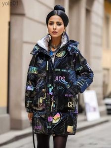 Piumini da donna Parka 2023 Moda Nuovo tessuto luminoso Spessore caldo Giacche invernali Cappotti imbottiti in cotone da donna di media lunghezza Autunno Fe Parka CapispallaL231118