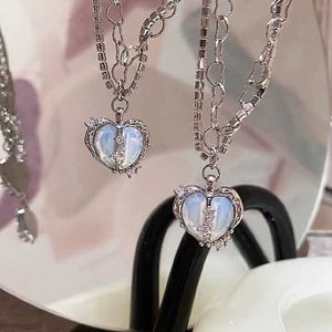 Pendant Necklaces Korea Fashion Split Heart Pendant Necklace Opal Metal Silver Color Pearl Multilayered For Women Trendy Elegant Jewelry Gift Z0417