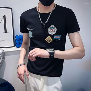 Męskie koszule T Summer Patch Projekty haftowe T-shirty Mężczyźni krótkie rękawie Slim Fit Casual Street Wear Social Hip-Hop Tee Tops 2023