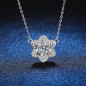 ペンダントネックレス1CT CAMELLIA MOISSANITEネックレス女性925シルバーラボダイヤモンドフラワープラチナメッキINS 2023トレンディカラーパステスターペン