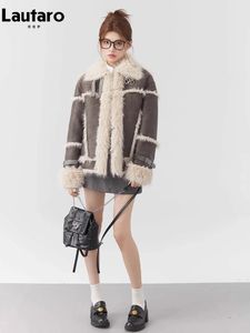 Kadınlar Kürk Faux Lautaro Sonbahar Kış Kısa Kalın Sıcak Yumuşak Koyun Dinleri Ceket Kadın Boy Düğmeleri Gevşek Tasarım Kıyafetleri Kabarık Ceket 2023 231117