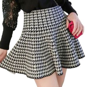 Skirts Singwing Autumn Winter Women's Stretch Natural Waist Plain Skater Flared Pleated Skirts Women Casual Ball Gown Short Skirt 230418