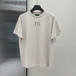 Camisetas Essentail Designer Camiseta Fear of Godfog Temporada 7 Fg Main Line 7th High Street Rich Homens e Mulheres Unissex Meia Manga Curta T-shirt 0j8y