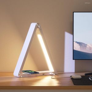 Bordslampor 10W Trådlös laddare Lamp Intelligent Office Bedroom ögonskydd Lärande Läsning Kreativ presenttriangel