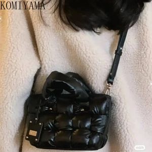 Torby wieczorowe torebki i mody torebki 2023 Autumn Winter Underarm Girls Casual Tote Ladies Down Bawełny Wyściełane Torba na ramię 231117