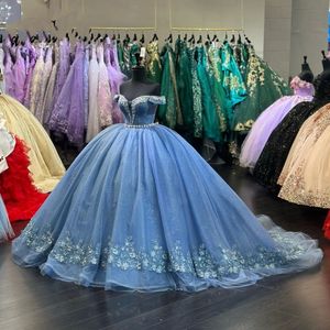 den blå axeln utanför quinceanera klänningar bollklänning blommor applikationer spetsbåge tillbaka korsett för söta 15 flickor fest