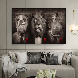 Svart vild lejon i en kostym duk konst affischer och tryck abstrakt lejon röker en cigarrdukmålningar på väggkonstbilderna