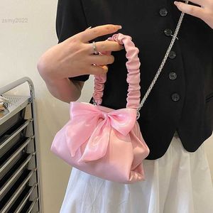 Kvällspåsar Trendiga varumärkesdesigner Bow Clip Handväskor och Purses Women Axel crossbody väskor 2023 Nya kvällens messenger väskor hög kvalitet