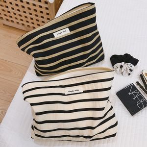 Cosmetic Bags Cases Canvas Women Cosmetic Bag For Make Up Cloth Makeup Pouch Zipper Toiletry Bag For Traveling Lipstick Cosmetics Organizer Cases 230418