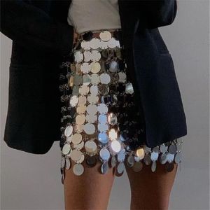 Saias na moda lantejoulas brilhantes de mini saias para mulheres sexy dupla camada dupla oco em um festival de festa de boate de fundo curto sólido