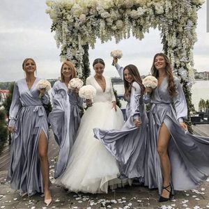 Pale Blue Formal Wedding Bridesmaid Dress V-Neck Full Sleeve Side Slit golvlängd Junior Party Robe klänning skräddarsydd