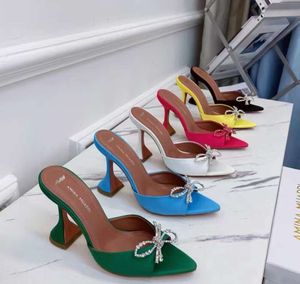 アミナ・ムアディのデザイナーヒール・レディース・サンダルハイヒール靴を尖らせたTOESLひまわりクリスタバックル夏のセクシーなかかとバックストラップ本物