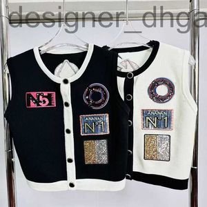 Kadın Sweaters Designer2023 Moda Kadın Nakışları Tek Göğüslü Sweaters Moda Mektubu Sequin Örgü Hırgalar Kadın O boyun kolsuz tasarım üstleri LD0H