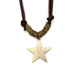 Retro Cowhide Leather Metal Pentagram Halsband Charm Pendant Män och kvinnor Fashion Leather Necklace Punk smycken