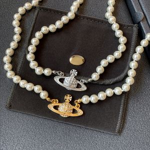 3 Style Designer Saturn Pearl Choker Chain 40cm med officiell storlek Sier Pinzircon Pendants Kvinnor Halsband bleknar aldrig