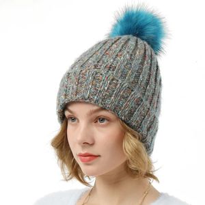 BeanieSkull Caps WAVEIST Beanie-Mützen für Frauen im Winter, warmer, weicher Stoff, Korallenfleece, süßer Bommel, recycelte Fasern, tolle Umweltschützer, 231117