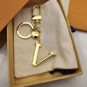 Top quality Gold Letter Key Chains Luxury Desginers Keyrings Lovers Bag Accessories Car Key Holder For Men And Women Gift