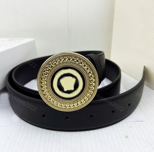 Mens Designer Biggie bälten för män Kvinnor äkta läderbälthuvud Guld Buckle Gold Diamond Jeans Casual Strap Cintura Midjeband