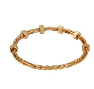 Schraubmanschettenarmbänder aus Edelstahl, 18 Karat vergoldet, handgefertigt, süße Manschettenarmbänder, zierliche Buchstaben, gravierte Armbänder für Frauen, Schmuck, Geschenk