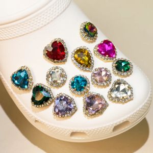 1 Stück Luxus-Charms für Damen-Croces-Schuhdekorationen, 20 Designs, Kristallnadeln für Sandalen, Mädchen, weibliche Gastgeschenke, rosa Schuh-Charms, buntes Herz