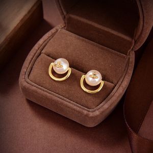 Luxury Fashion Designer Stud Earring Letter Viviene Brand Women Jewelry Metal Pearl Earrings Cjeweler Westwood For Woman Trend Gold Earing Tyfg