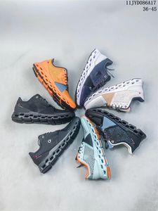 The new generation of Cloudstratus running shoes uses a double-layer running shoe with a Cloud module structure to create double cushioned shock. ventilate On