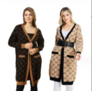 Höst och vinter ny kvinnors tröja modedesigner Long Cardigan tröja Cape Coat M4034