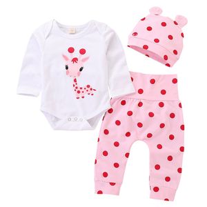 Kläder set Baywell Autumn Casual Baby Girl Suits Giraffe Bodysuit Polka Dots Pants Cap 3 PCS Spring Kids Clothing Set 018 månader 230418