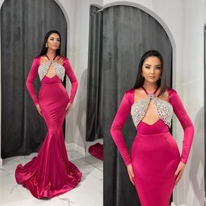 Rose Red Crystal Mermaid aftonklänningar Halter Full Sleeve Party Glows Sexig golvlängd Prom Gown