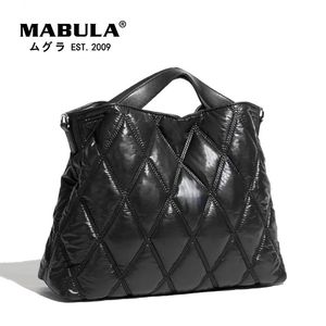 Sacos de noite MABULA Simples Mulheres Elegantes Bolsas Acolchoadas Bolsas Nylon Feather Down Acolchoado Crossbody Bag Grande Travesseiro de Inverno Bolsas de Trabalho 231117